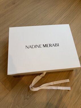 NADINE MERABI White Gift Box with white Ribbon